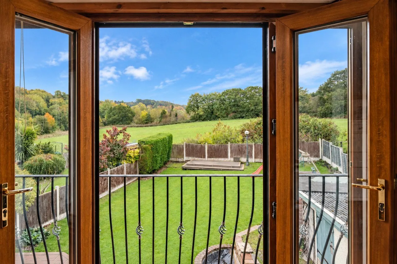 Troydale Grove, Pudsey, LS28, photo 3