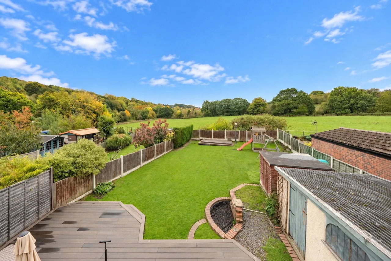 4 bed house for sale, Troydale Grove, Pudsey, LS28