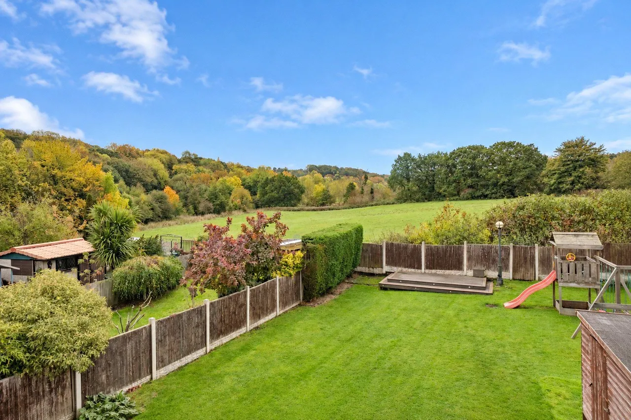 Troydale Grove, Pudsey, LS28, photo 26