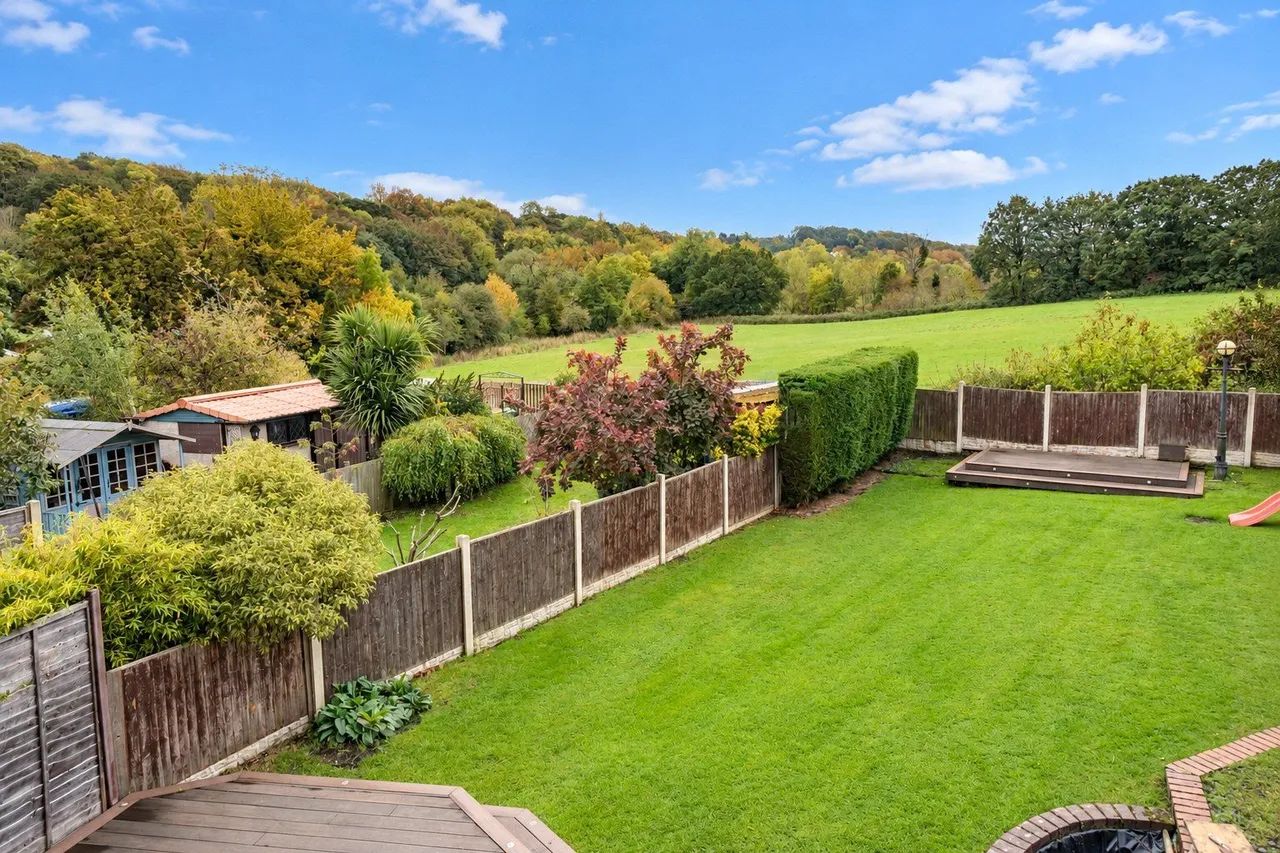 Troydale Grove, Pudsey, LS28, photo 25