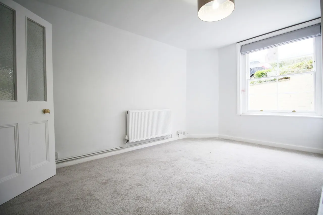 Battledown Approach, Cheltenham, GL52, photo 7