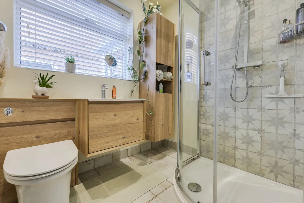 Emmott View, Leeds, LS19, photo 8
