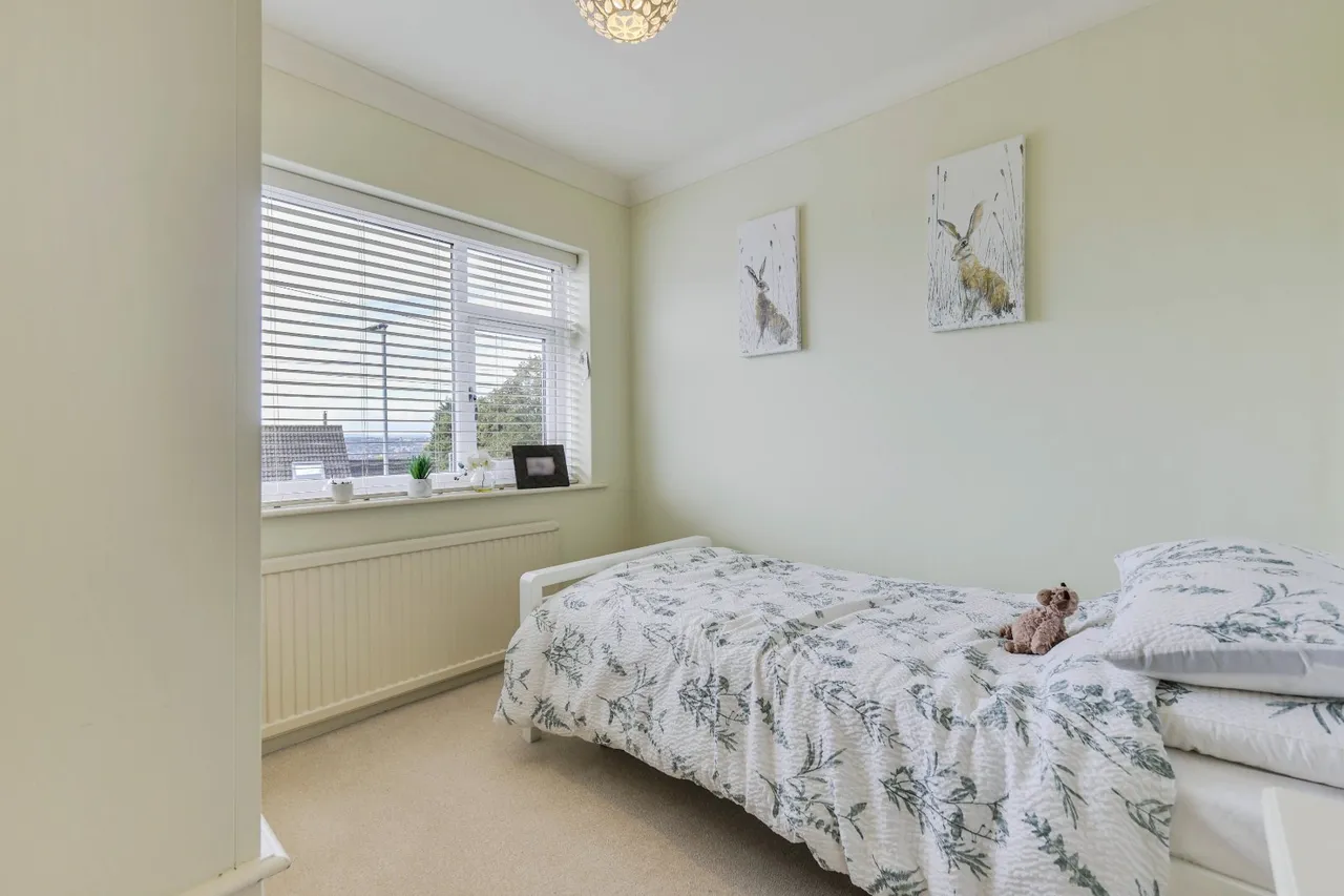 Emmott View, Leeds, LS19, photo 7