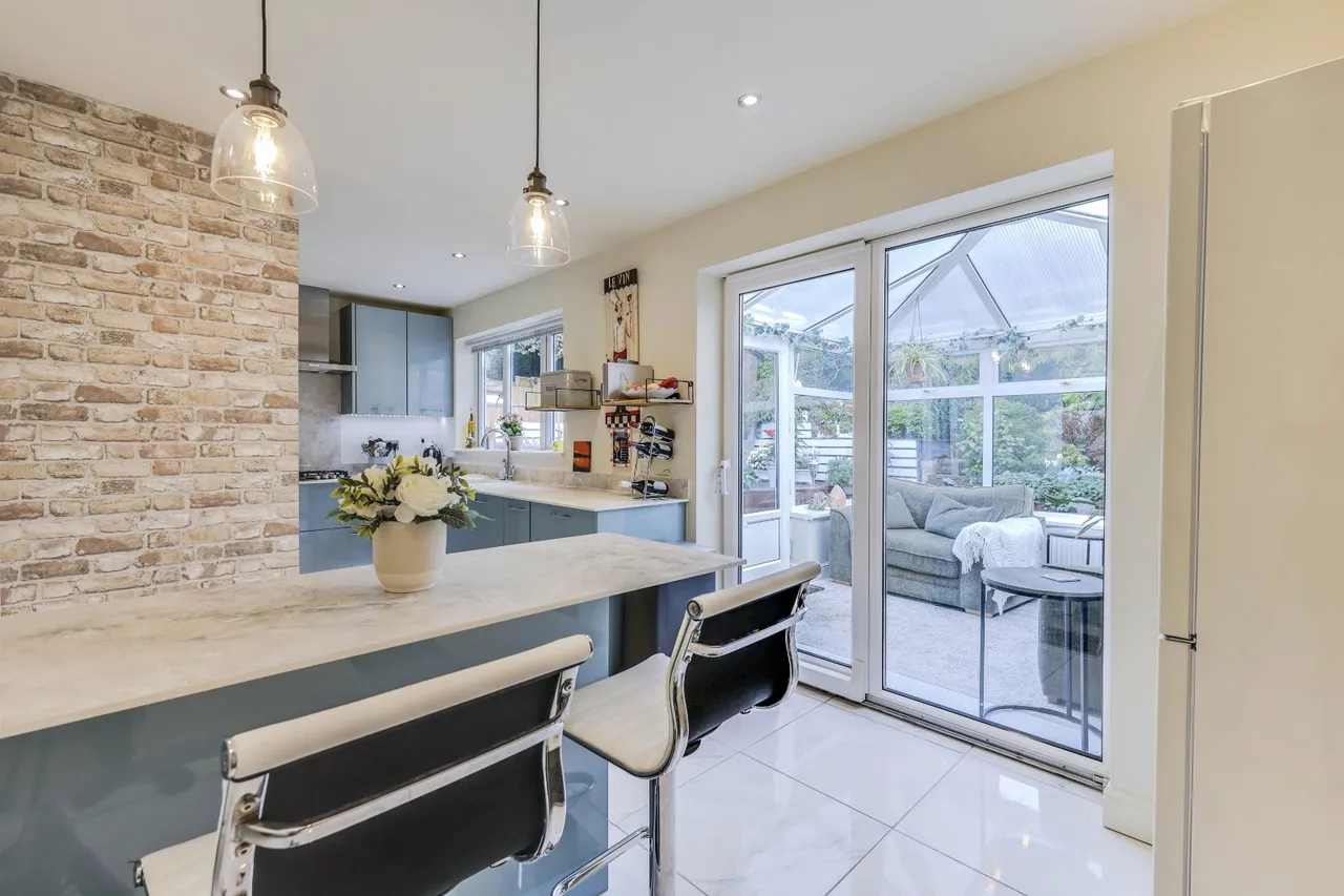 Emmott View, Leeds, LS19, photo 4
