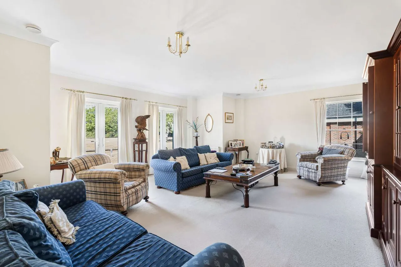 Ford Road, Tortington, Arundel, West Sussex, BN18 0FG, photo 3