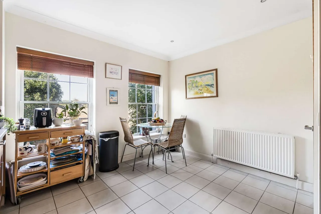 Ford Road, Tortington, Arundel, West Sussex, BN18 0FG, photo 5
