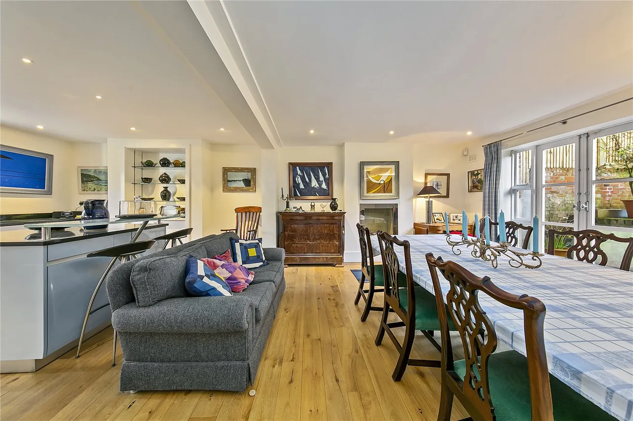 Queens Road, Richmond, TW10, photo 12