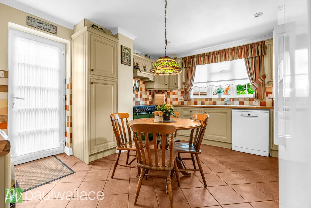 West Close, Hoddesdon, EN11, photo 11
