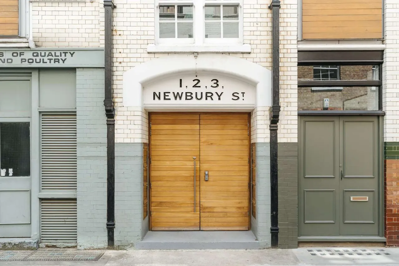 Newbury Street, London, EC1A 7HU, photo 4