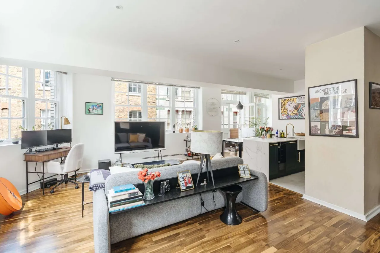 Newbury Street, London, EC1A 7HU, photo 12