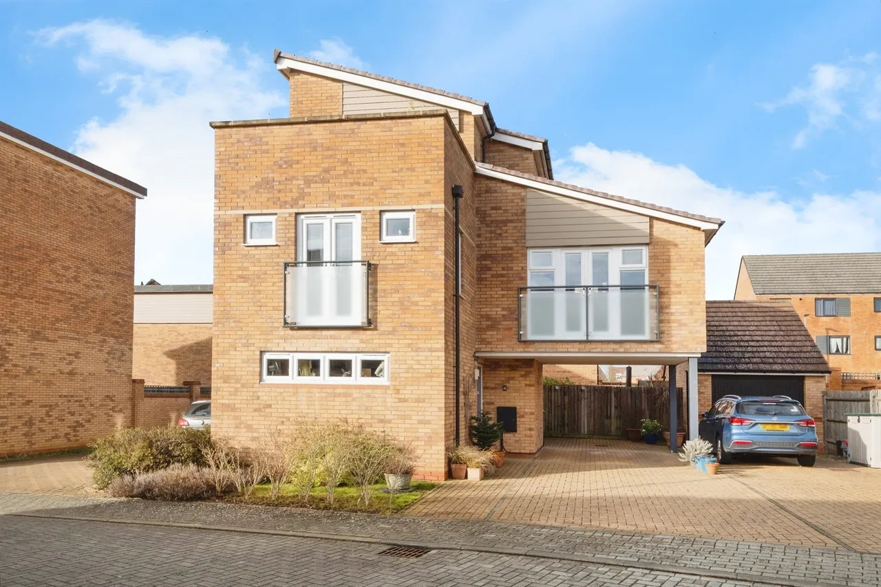 3 bed house for sale — Agrippa Crescent, Fairfields, Milton Keynes