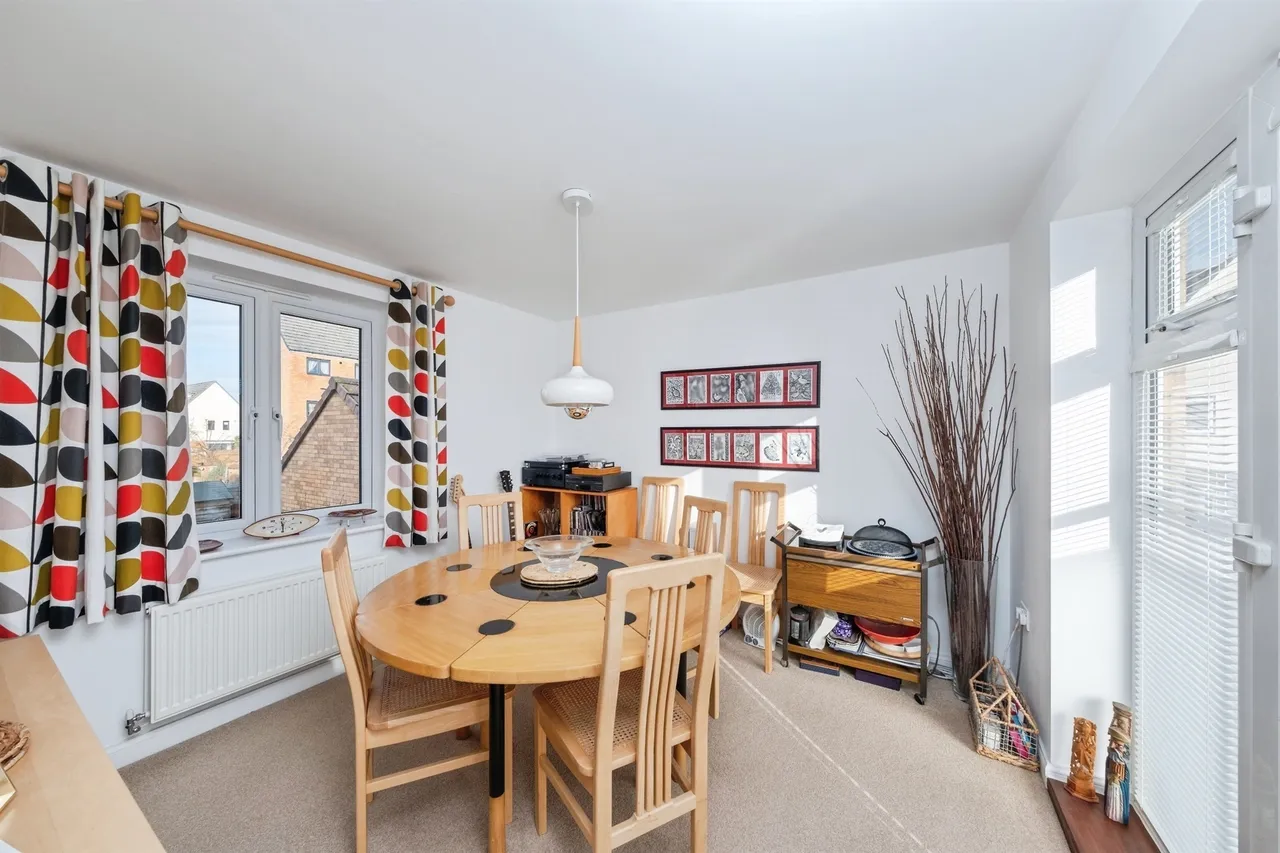 Agrippa Crescent, Fairfields, Milton Keynes, photo 5