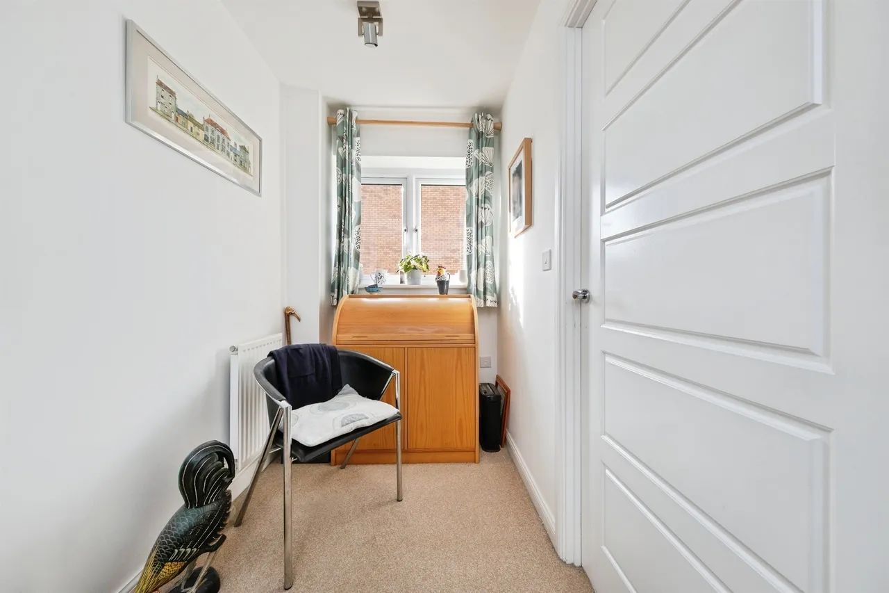 Agrippa Crescent, Fairfields, Milton Keynes, photo 11