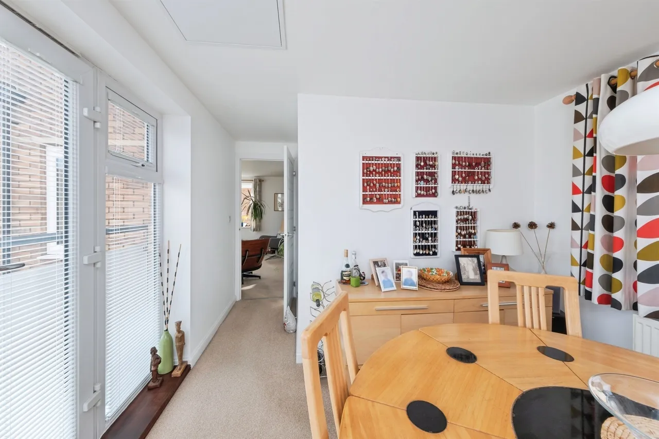 Agrippa Crescent, Fairfields, Milton Keynes, photo 6