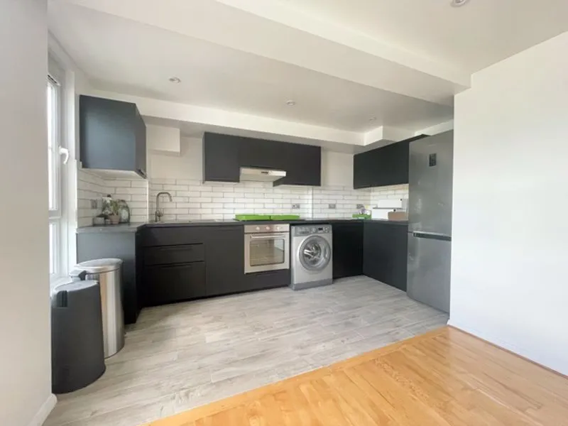 2 bed flat to rent — Ainsley Street, London E2 0DL