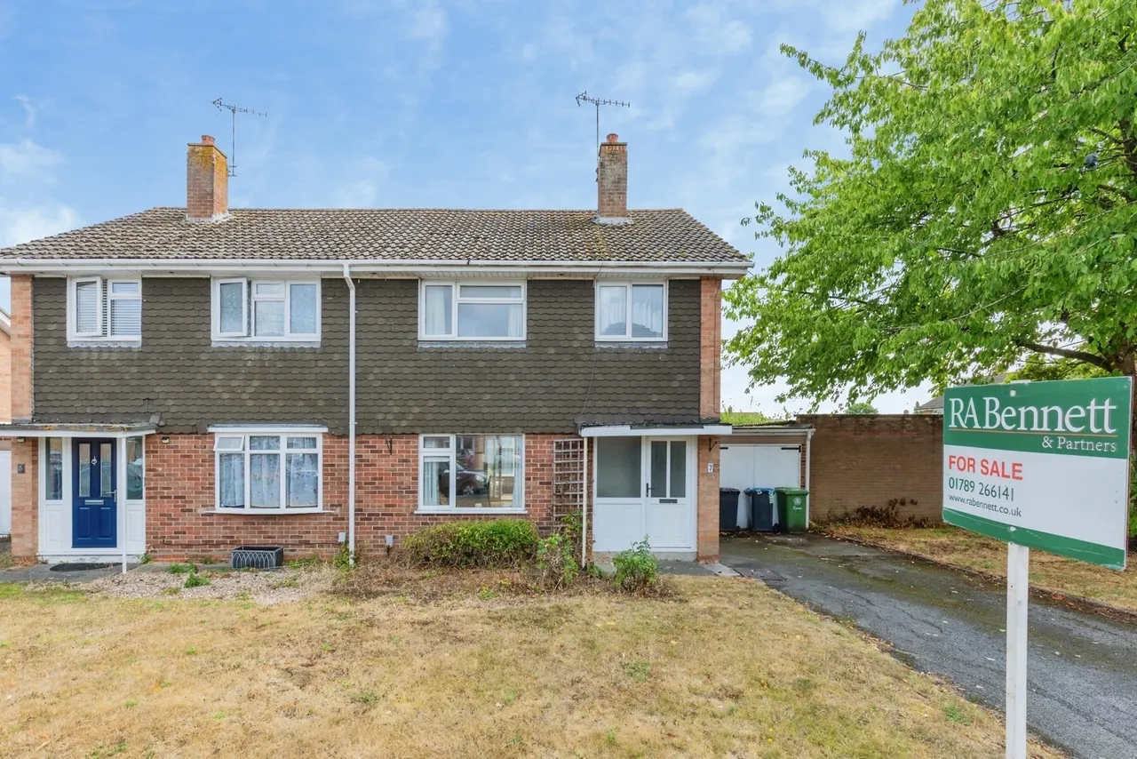 3 bed house for sale, Brookside Road, Stratford-upon-Avon, CV37