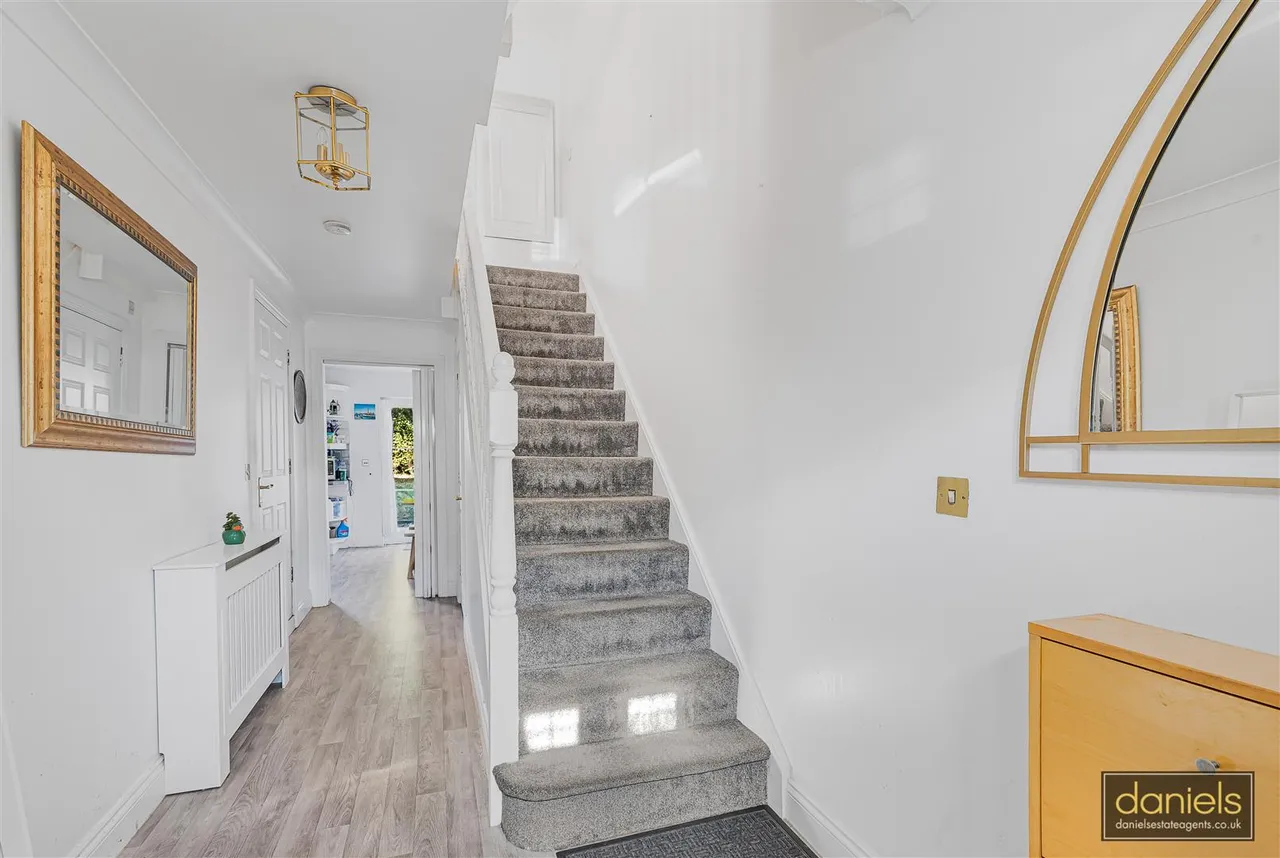 Compton Avenue, Wembley, HA0, photo 5