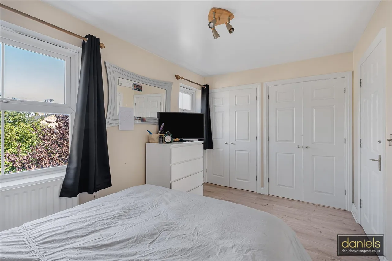 Compton Avenue, Wembley, HA0, photo 4