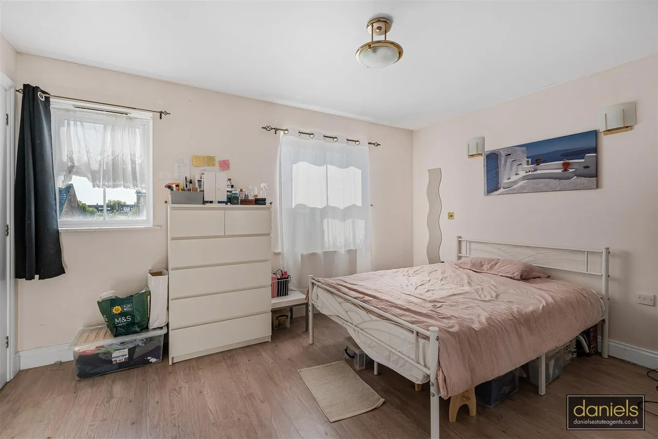 Compton Avenue, Wembley, HA0, photo 10