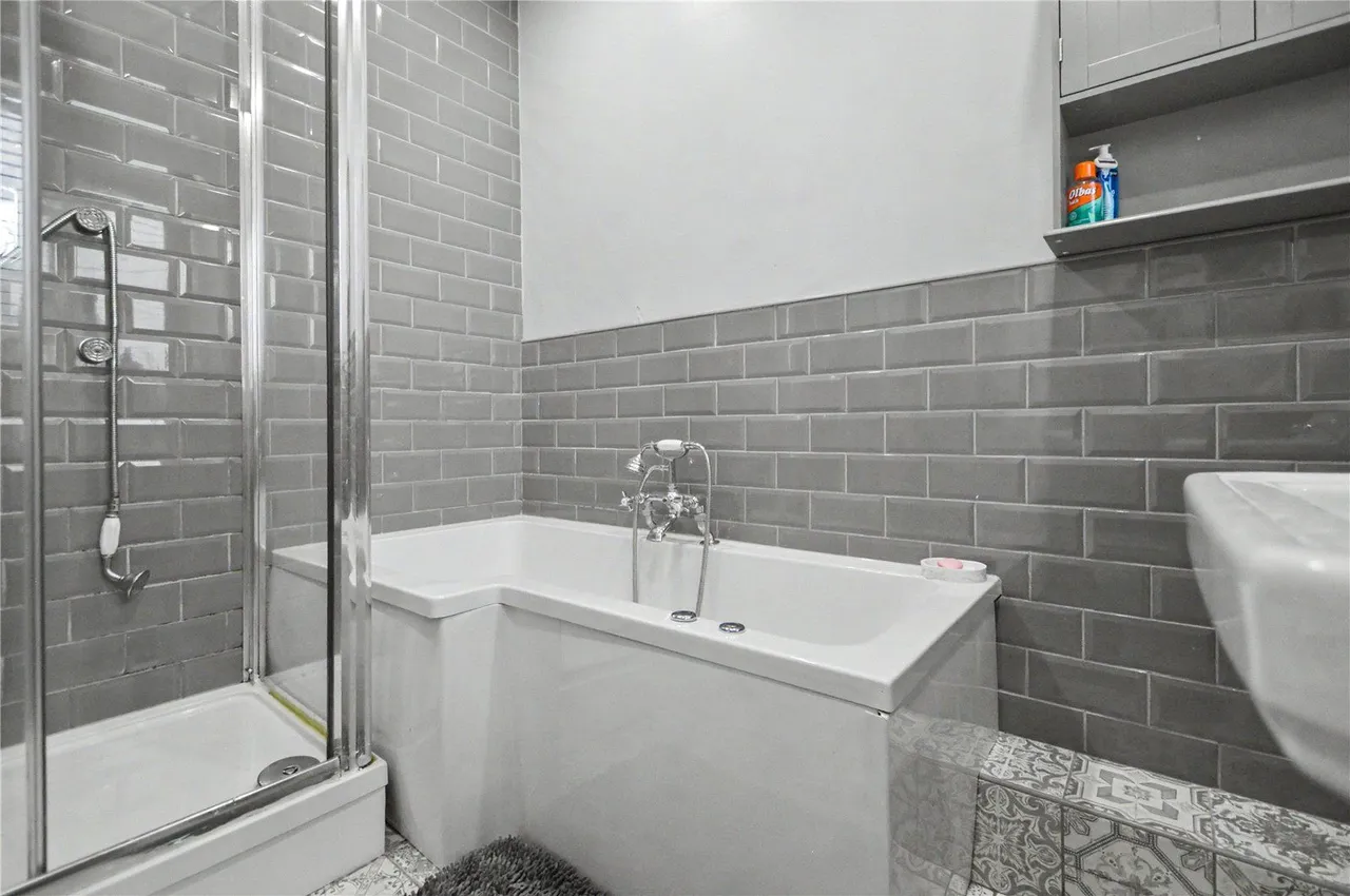 Lynwood Crescent, Woodlesford, LS26, photo 6