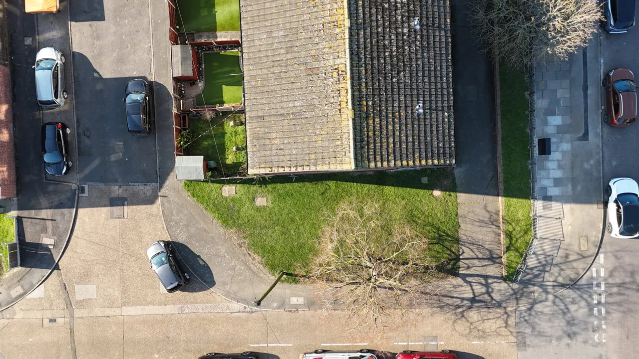 Petersfield Avenue, Romford, RM3 9PH, photo 4
