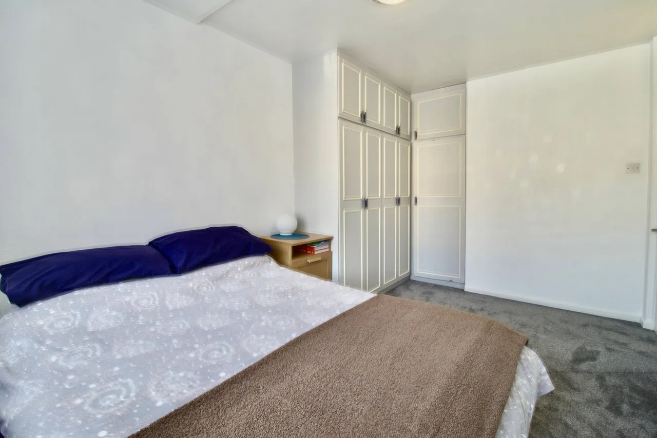 Petersfield Avenue, Romford, RM3 9PH, photo 11