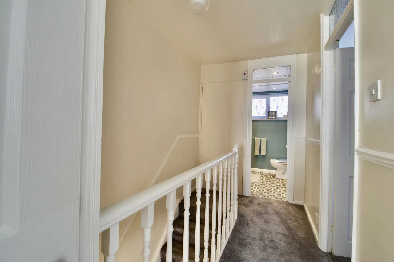 Petersfield Avenue, Romford, RM3 9PH, photo 9