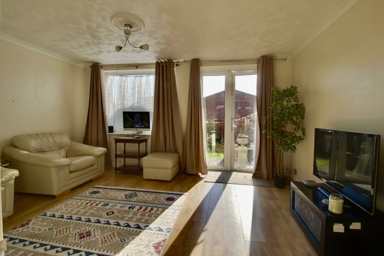 Petersfield Avenue, Romford, RM3 9PH, photo 6