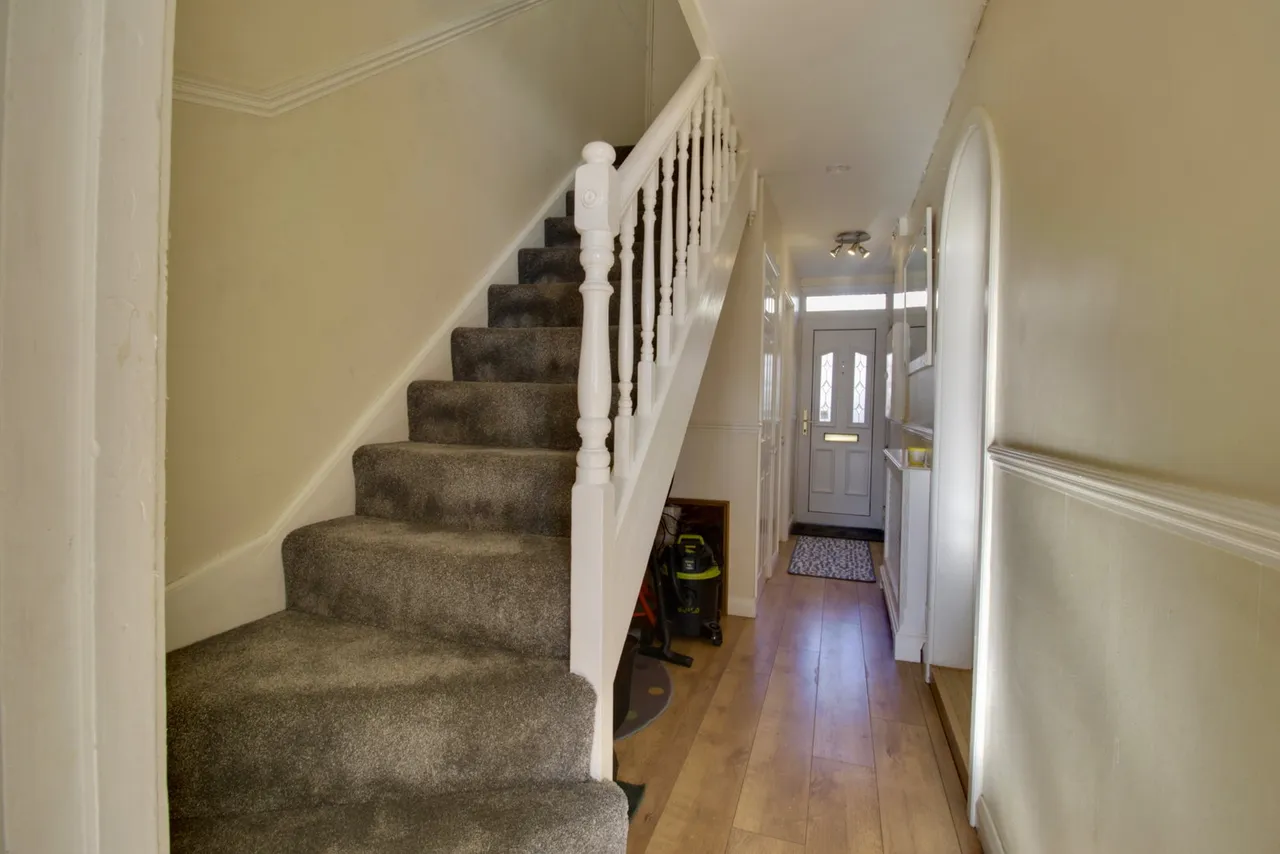 Petersfield Avenue, Romford, RM3 9PH, photo 5