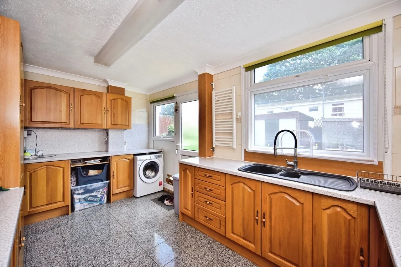 Bicknor Road, Maidstone, Kent, ME15, photo 2