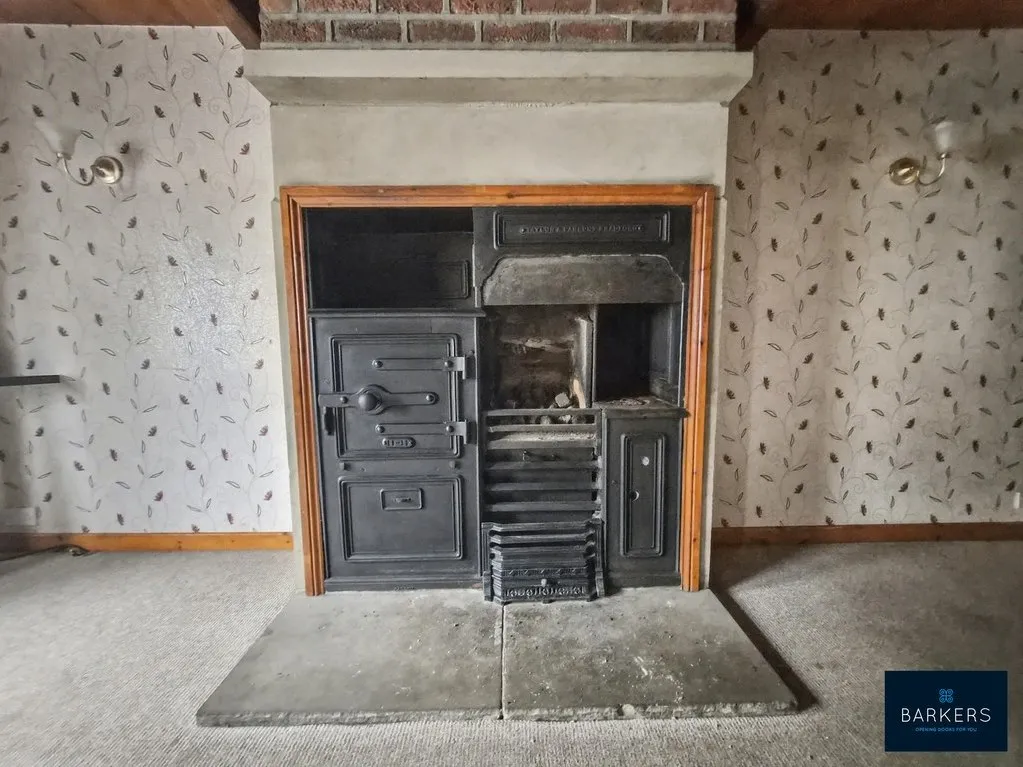 Moor Lane, Birkenshaw BD11 2HJ, photo 4