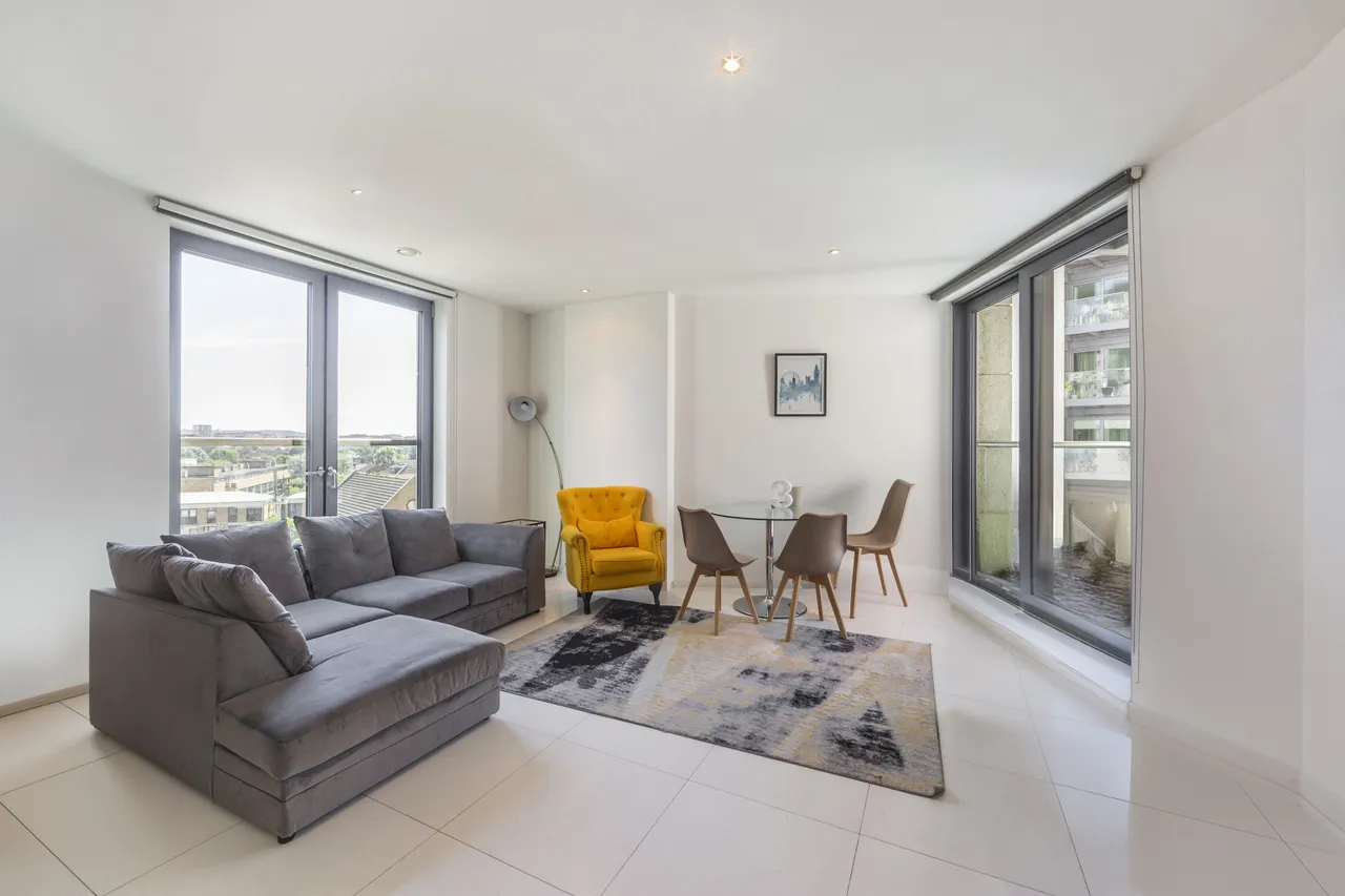 2 bed flat for sale, Baltimore Wharf, London, E14