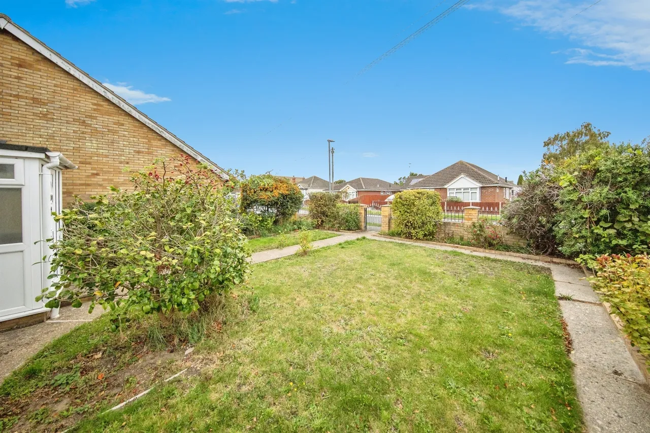Woodrows Lane, Clacton-On-Sea, CO16, photo 7