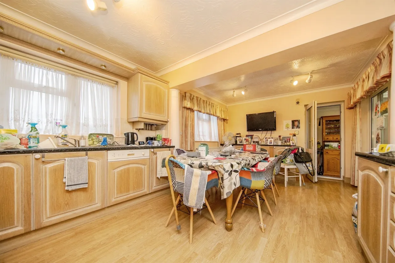 Woodrows Lane, Clacton-On-Sea, CO16, photo 4
