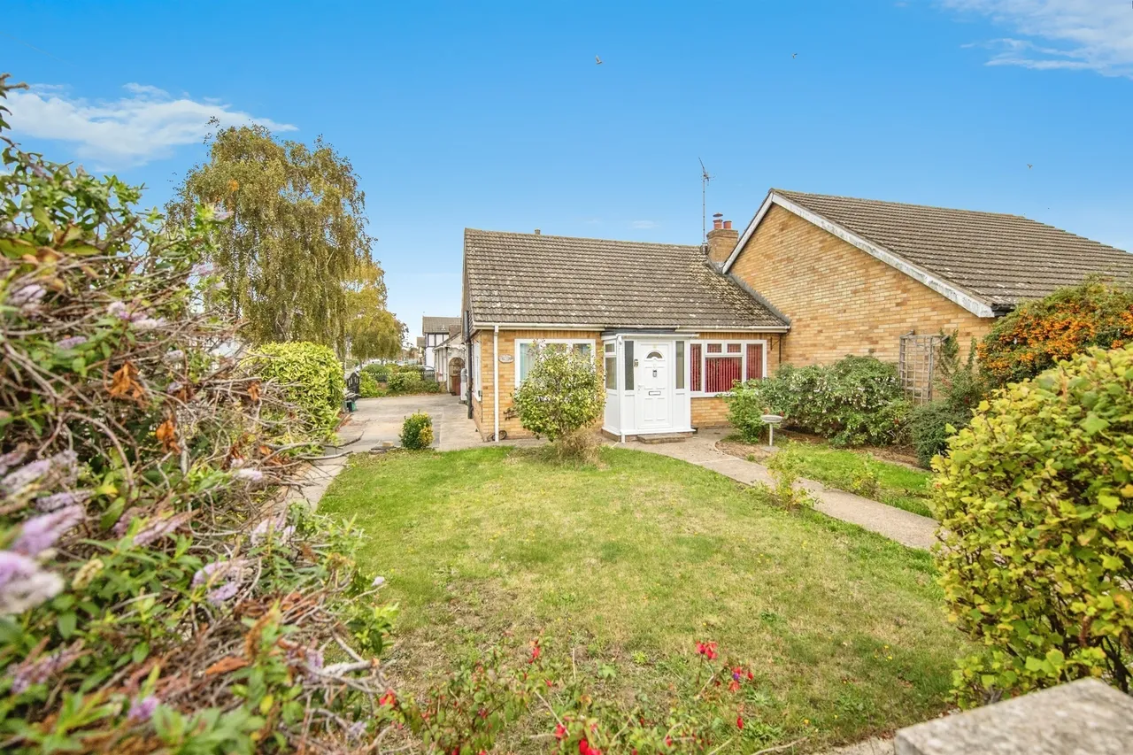 Woodrows Lane, Clacton-On-Sea, CO16, photo 8