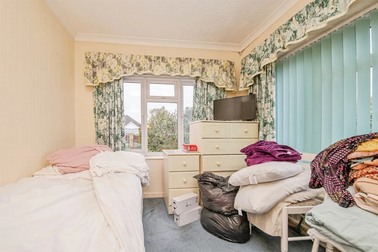Woodrows Lane, Clacton-On-Sea, CO16, photo 11