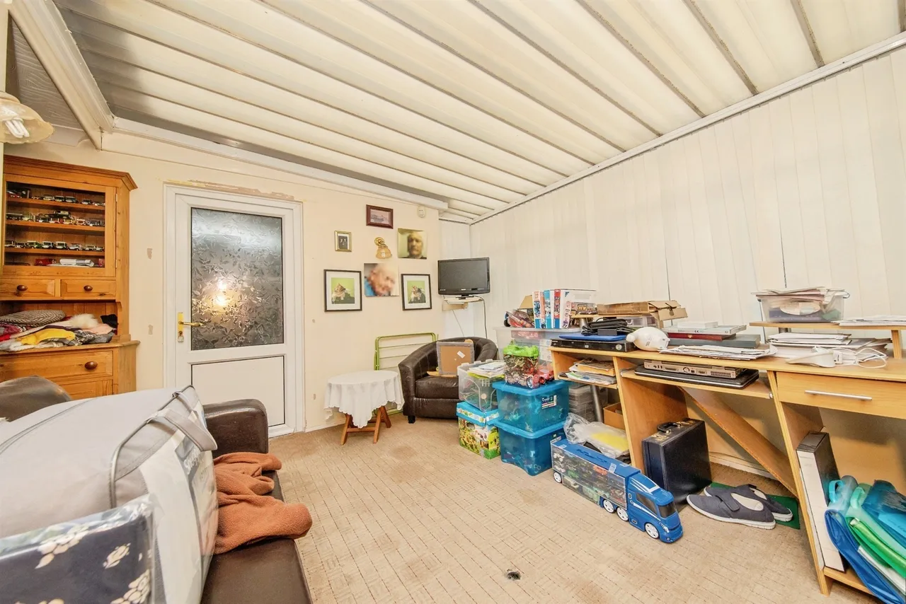 Woodrows Lane, Clacton-On-Sea, CO16, photo 6