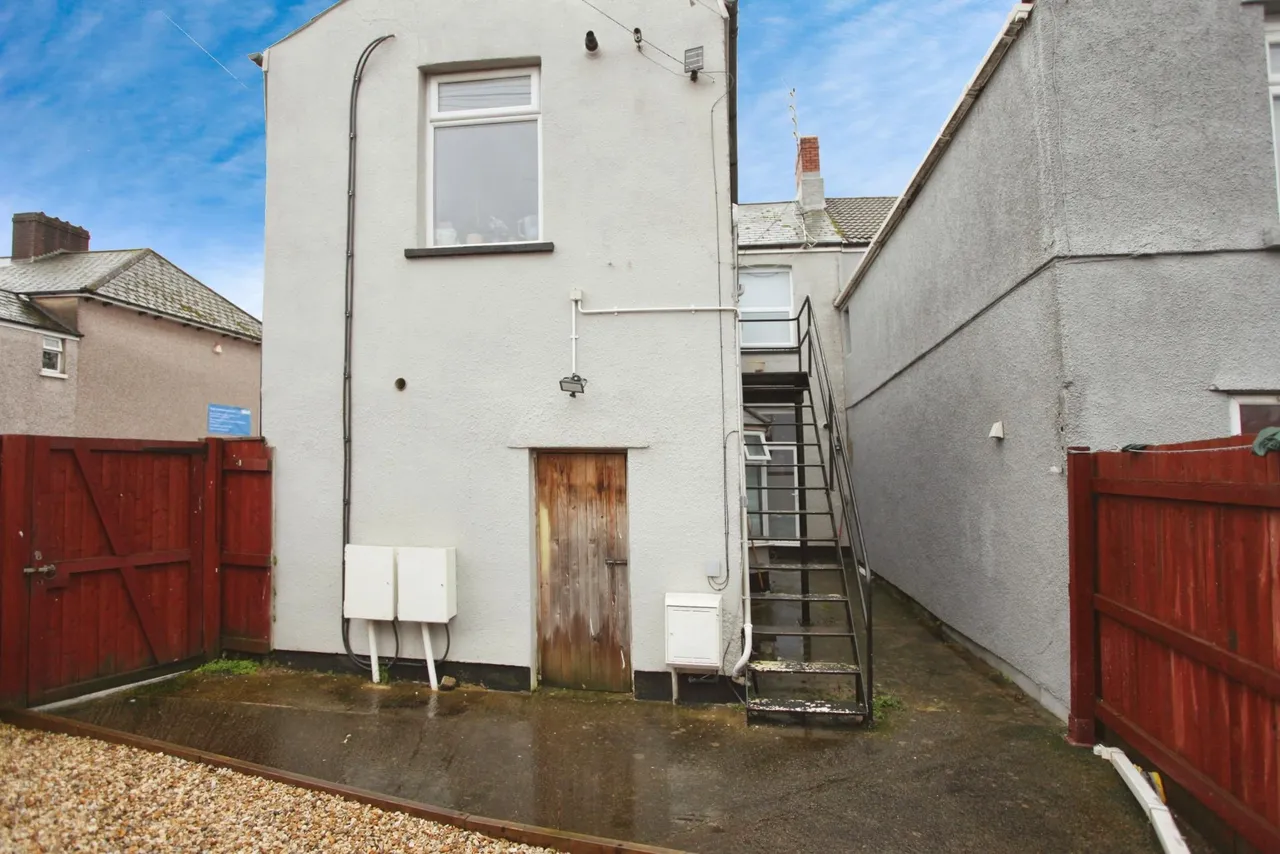 Caerleon Road, Newport, NP19, photo 23