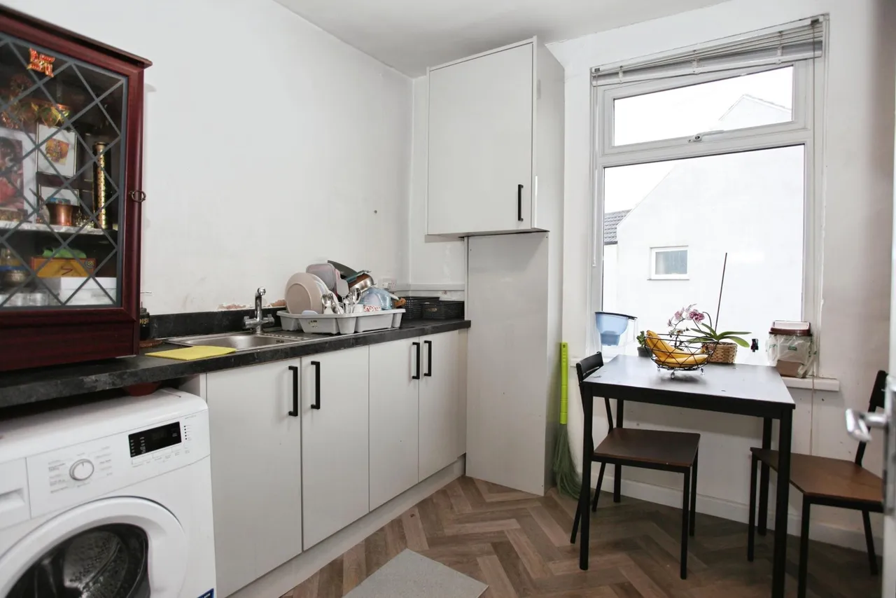 Caerleon Road, Newport, NP19, photo 32