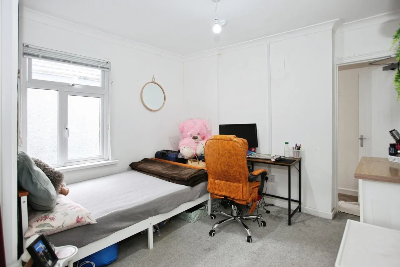 Caerleon Road, Newport, NP19, photo 37
