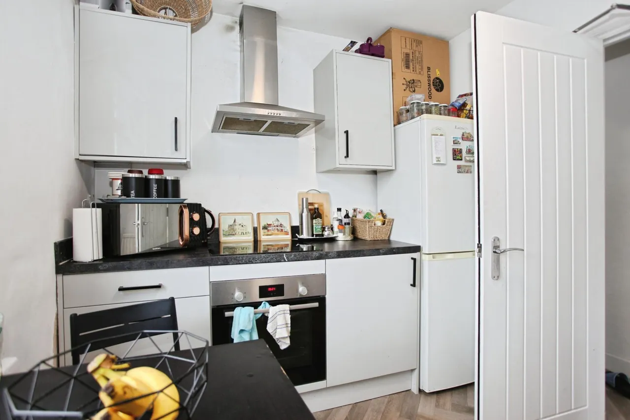 Caerleon Road, Newport, NP19, photo 34