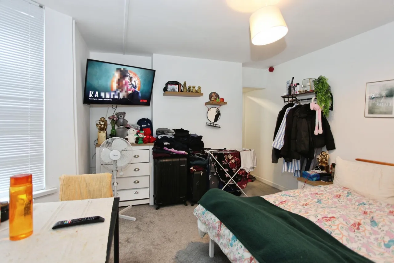 Caerleon Road, Newport, NP19, photo 19