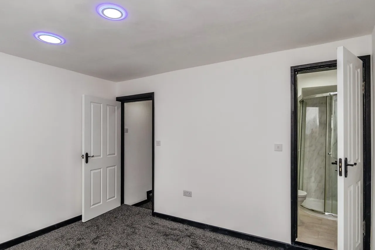 High Street, Cheslyn Hay, Walsall, Staffordshire, WS6, photo 8