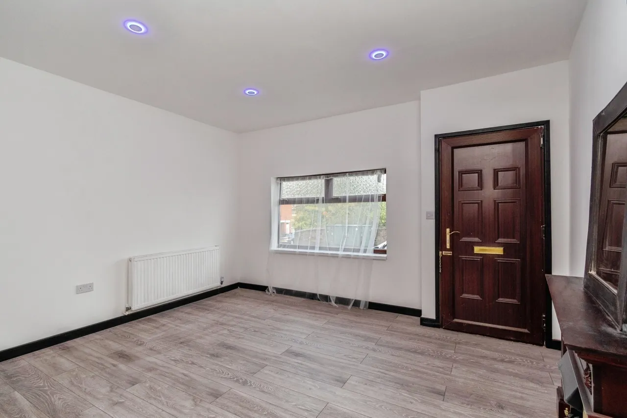 High Street, Cheslyn Hay, Walsall, Staffordshire, WS6, photo 4