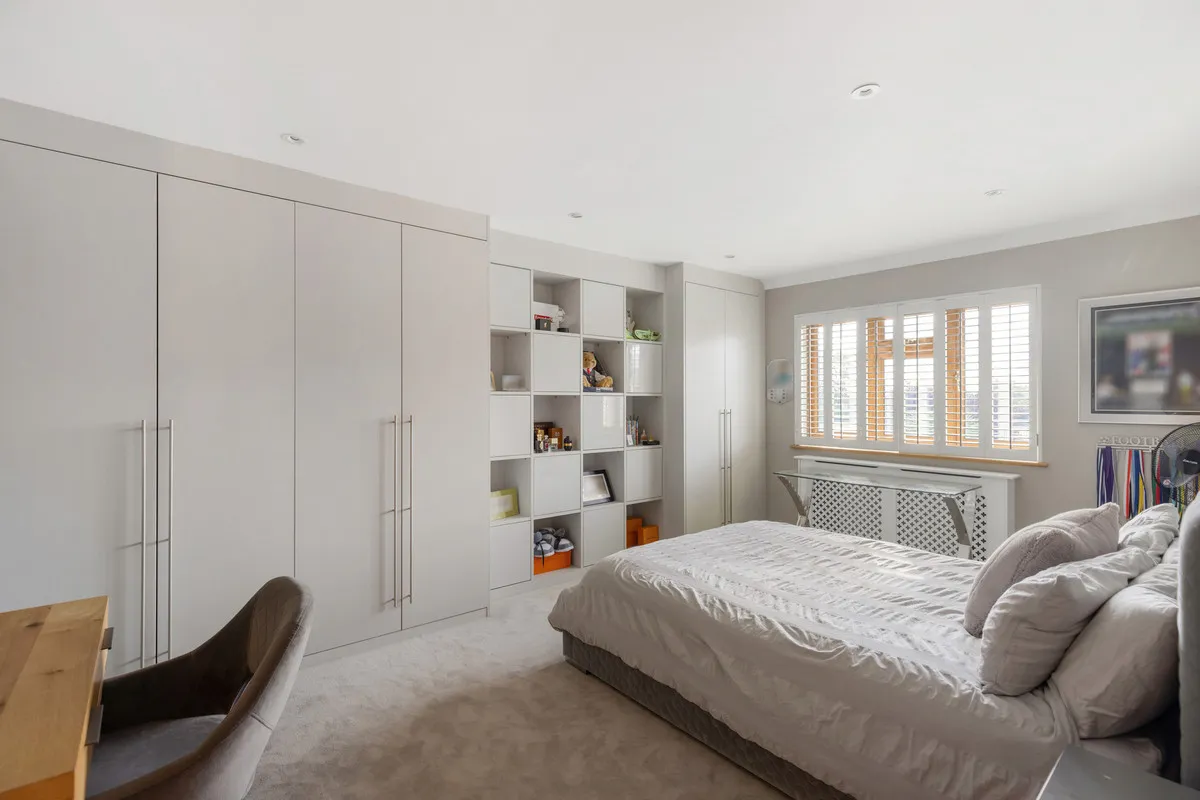Highfield Road, TW16, photo 12
