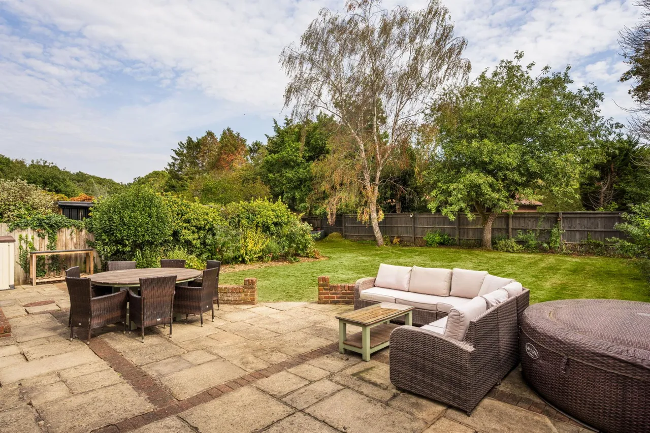 Briff Lane, Upper Bucklebury, RG7, photo 21