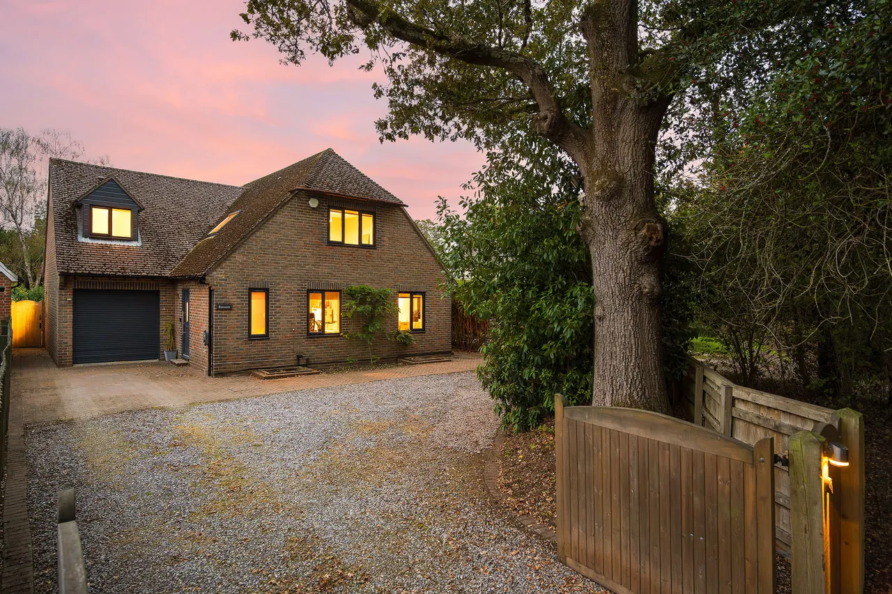 6 bed house for sale, Briff Lane, Upper Bucklebury, RG7