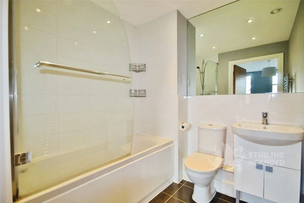 Pretoria Road, Chertsey, KT16, photo 9