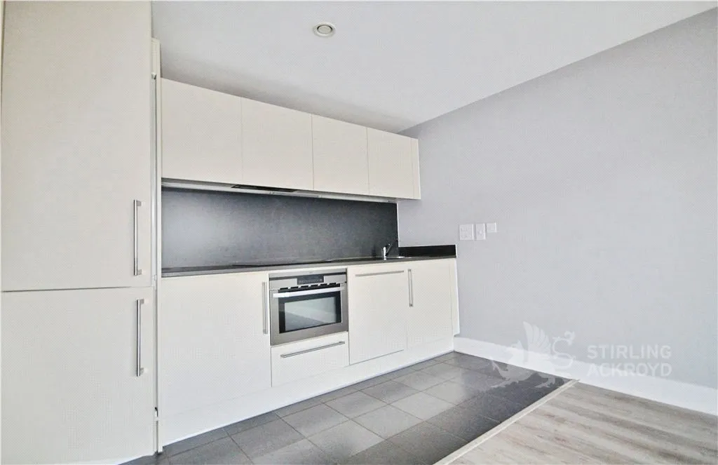 Pretoria Road, Chertsey, KT16, photo 8