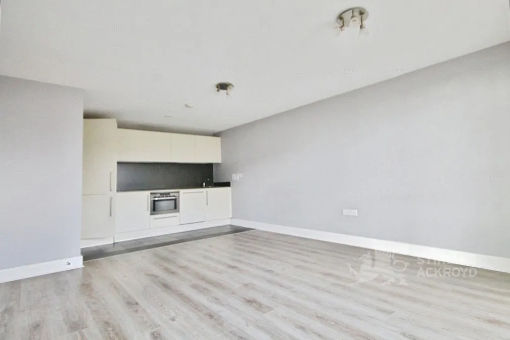 Pretoria Road, Chertsey, KT16, photo 7